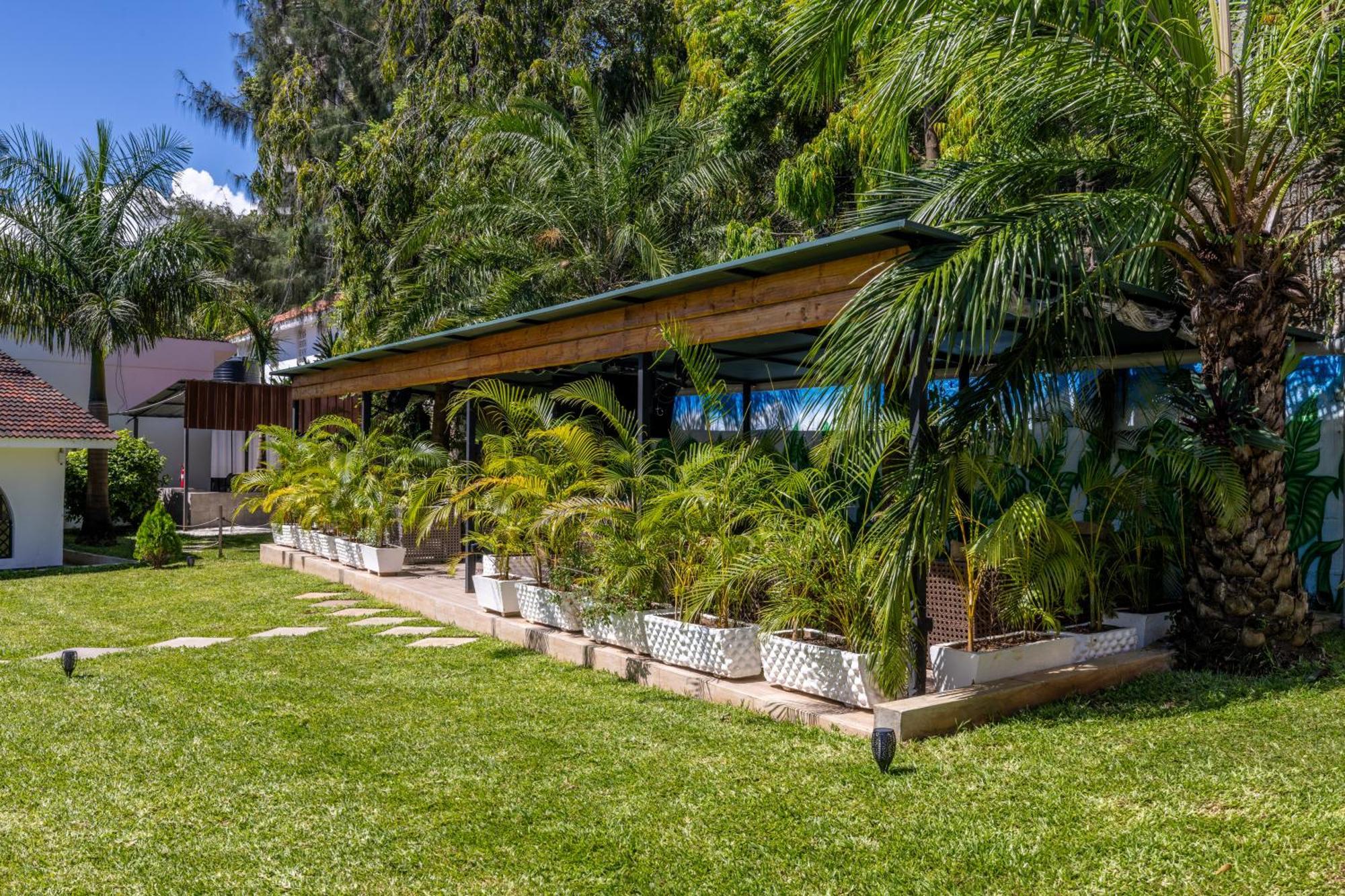 Makaazi Nyali Otel Mombasa Dış mekan fotoğraf
