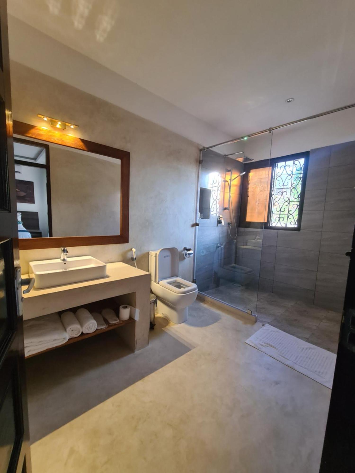 Makaazi Nyali Otel Mombasa Dış mekan fotoğraf