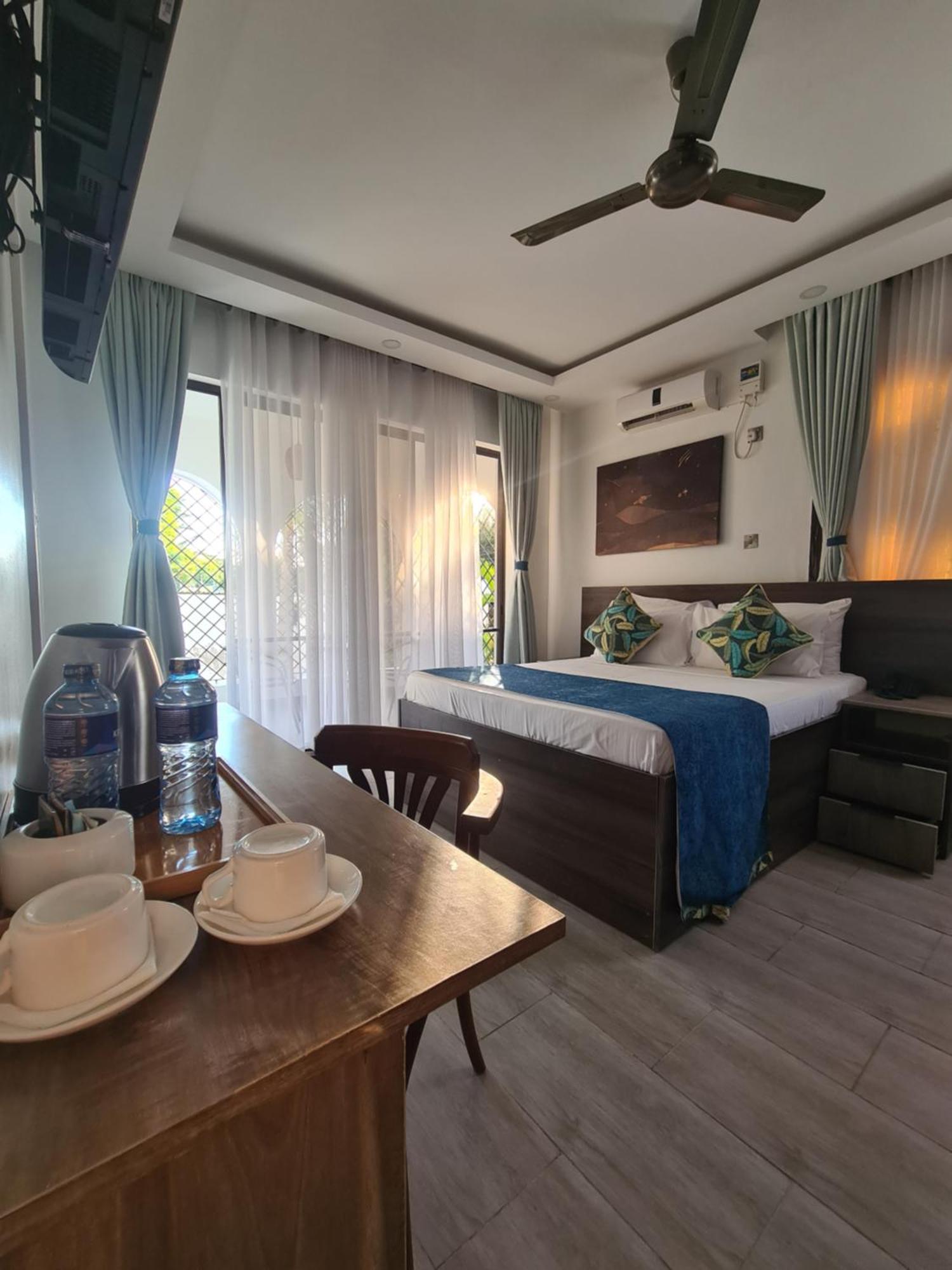 Makaazi Nyali Otel Mombasa Dış mekan fotoğraf