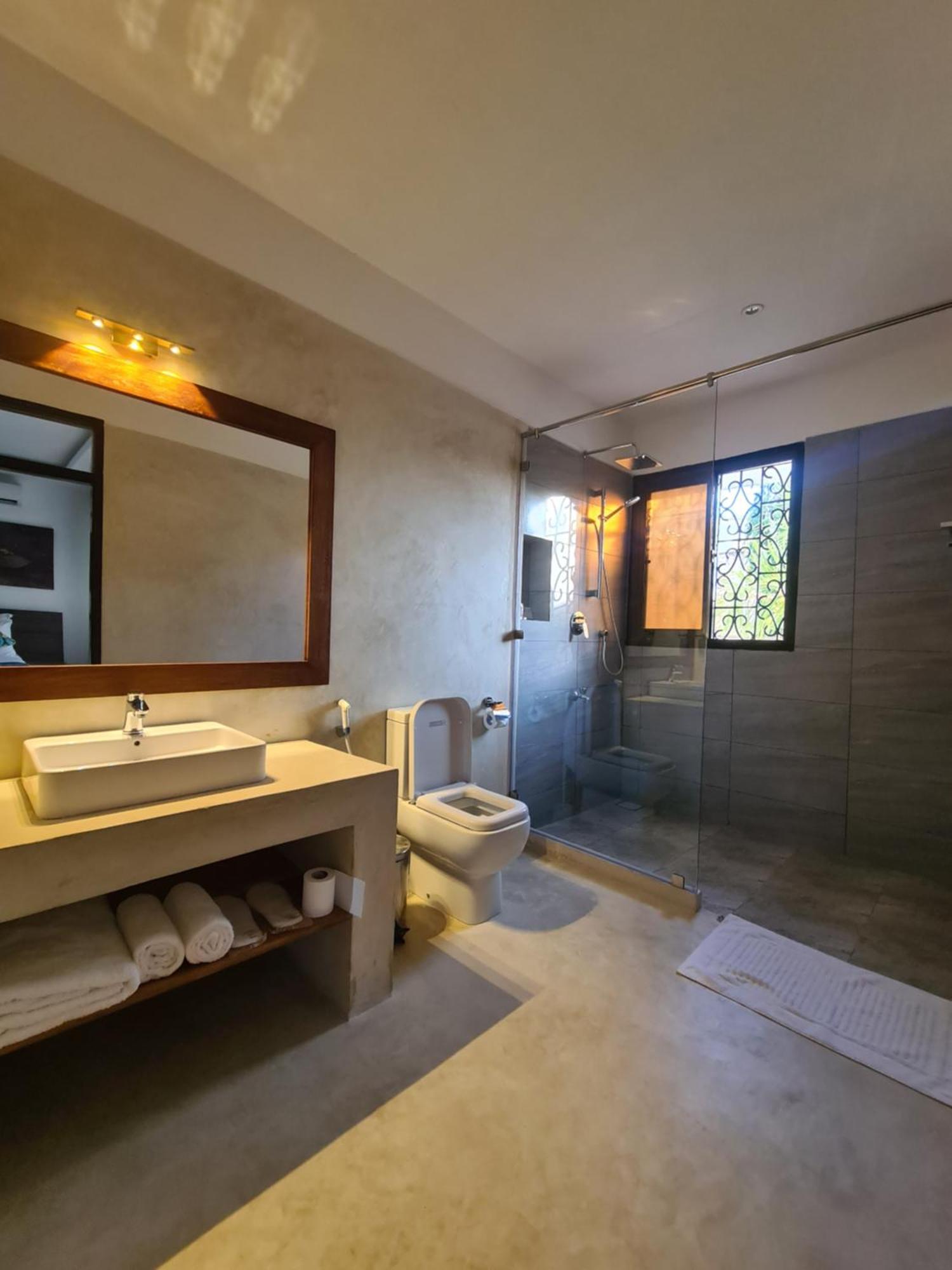 Makaazi Nyali Otel Mombasa Dış mekan fotoğraf